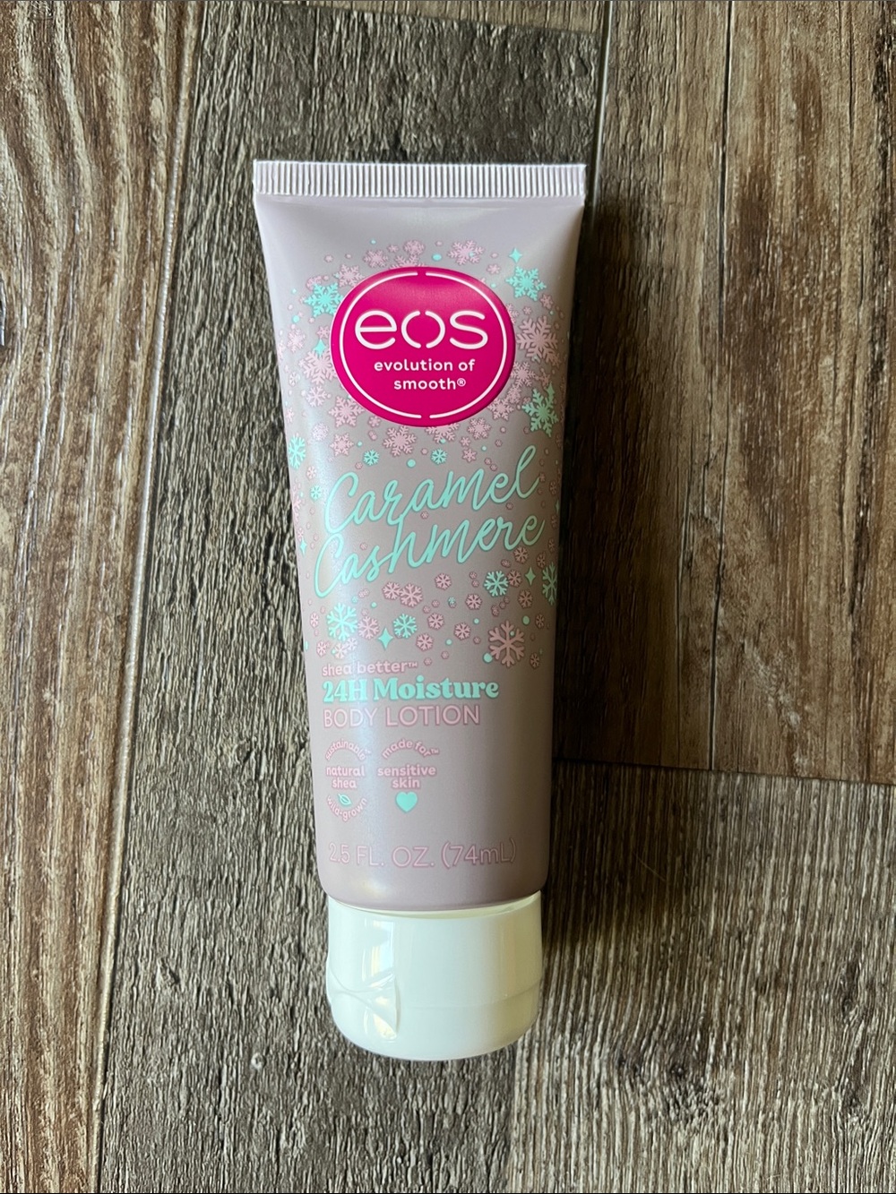 eos Caramel Cashmere 24H Moisture Body Lotion - Pink and White